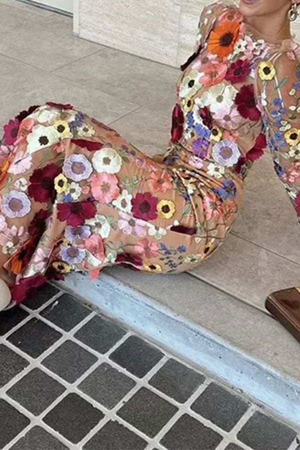 storexq Floral Embroidery Oriental Bodycon Midi Dress