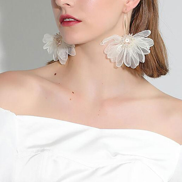 storexq Solid Color Sweet 3D Mesh Flower Earrings