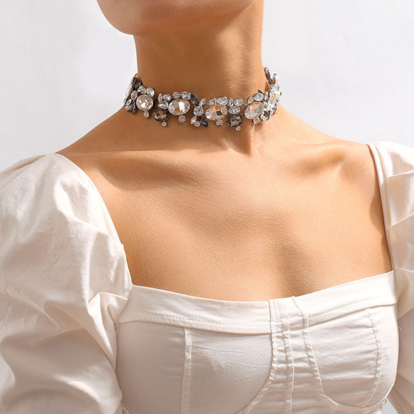 storexq Crystal Glitter Glamorous Necklace