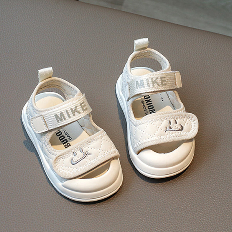 STOREXQ Wholesale Summer Closed Toe Sandals New Boys Soft Bottom Toddler Shoes Girls Smiley Baby All-Match Beach