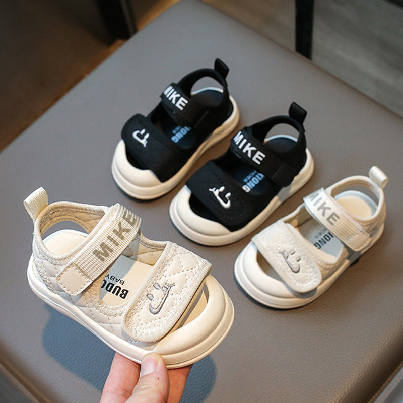 STOREXQ Wholesale Summer Closed Toe Sandals New Boys Soft Bottom Toddler Shoes Girls Smiley Baby All-Match Beach