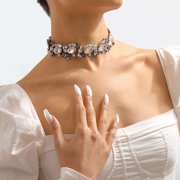 storexq Crystal Glitter Glamorous Necklace
