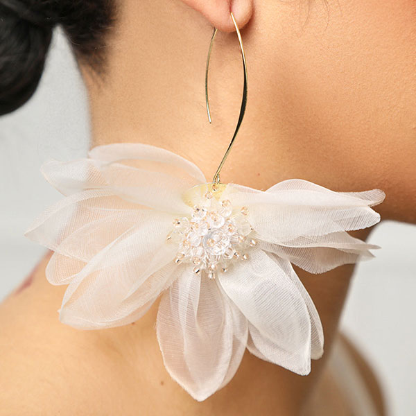 storexq Solid Color Sweet 3D Mesh Flower Earrings
