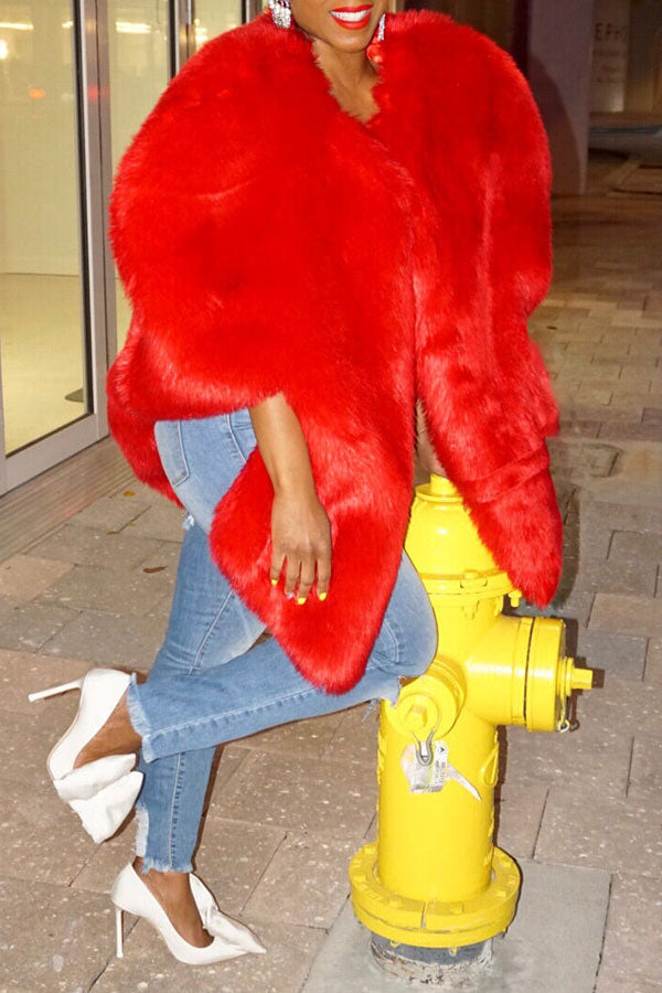 storexq Red Sweet Heart-shaped Faux Fur Cape