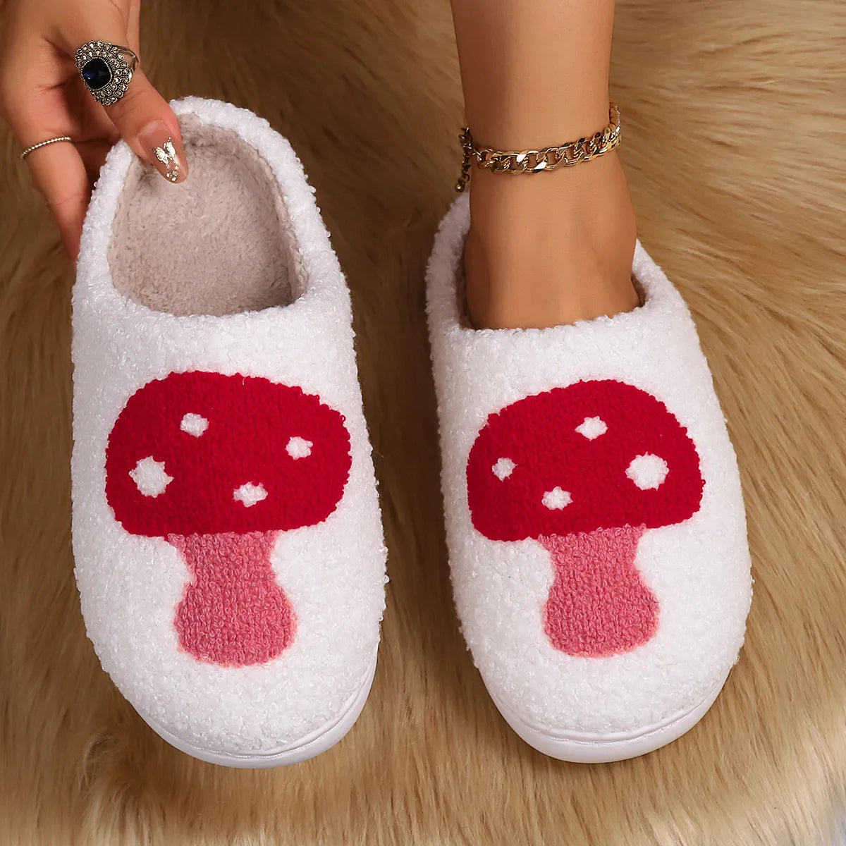 Men Women Indoor Slippers Students Plush Winter Fur Fluffy Furry Cartoon Strawberry Sandals Comfortable Fuzzy Girl Flip Flop Slipper 456 456