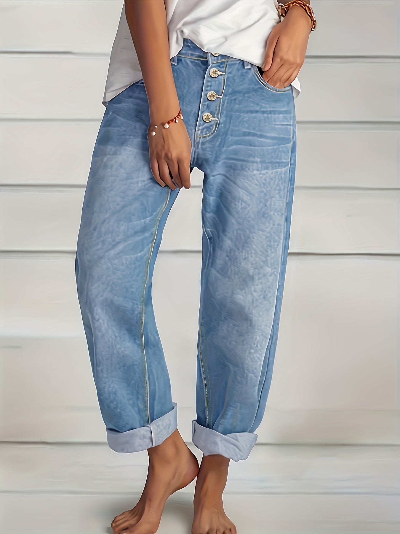 Womens Classic Blue Loose Fit Jeans - Relaxed Straight Cut with Trendy Slash Pockets & Single-Breasted Button - Versatile Denim Pants for Chic Casual Wear