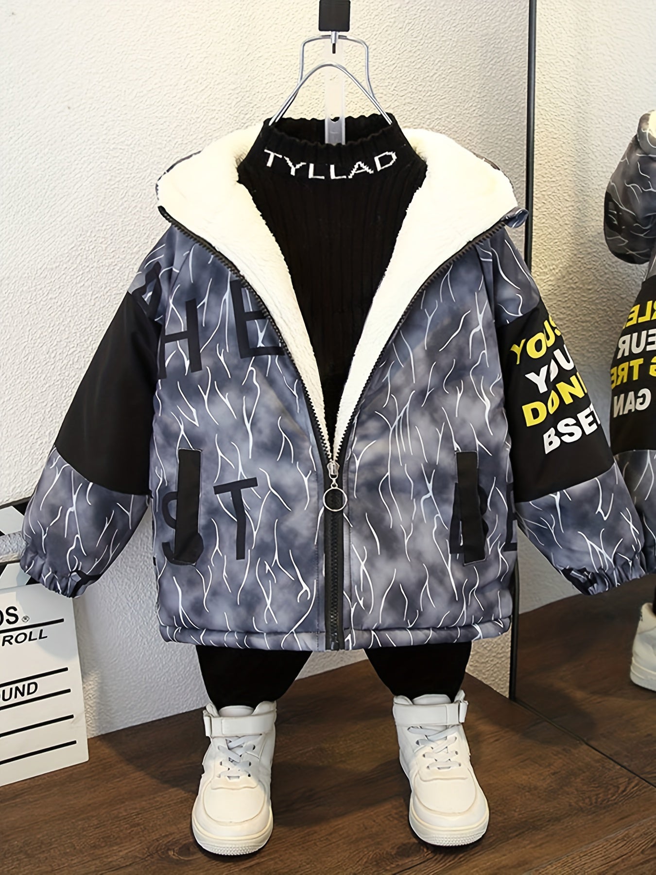 Boys Winter Thickened Coat Ink Splashes And Letters Print Hooded Jacket Boys Windproof Thick Warm Coat Jacket