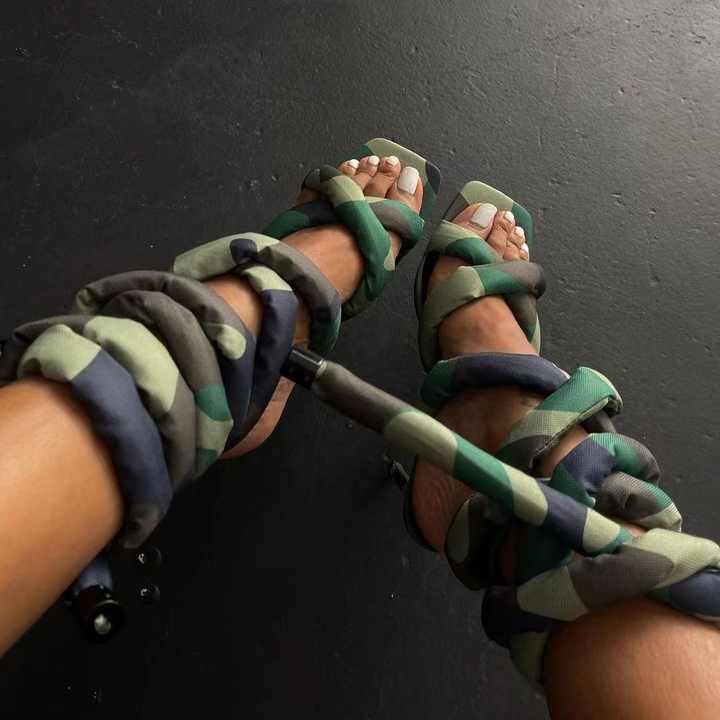 storexq Solid Color Unique Cross Strap Strappy Sandals