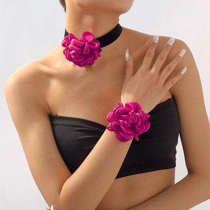 storexq 3D Rose Design Romantic Necklace & Bracelet