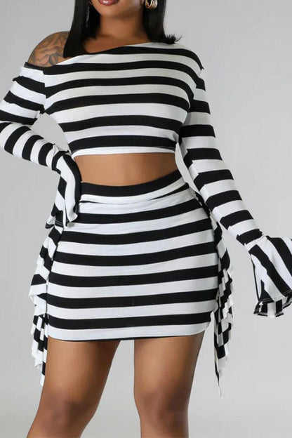 storexq Striped Oblique Collar Hot Side Ruffle Skirt Suit