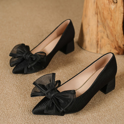 Elegant Women's Bowknot Pumps - Chic Chunky Mid Heels, Sleek Black Pointed Toe Design, Versatile Evening Footwear Ideal for Any Dressy Occasion