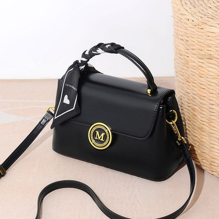 Crossbody bag fashion trend small square bag autumn and winter high-end temperament bag simple women's bag versatile work commuter bag