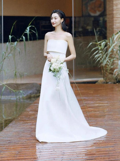 2025 tube top light wedding dress Bridal simple satin temperament going out yarn Premium small trailing white welcome dress skirt