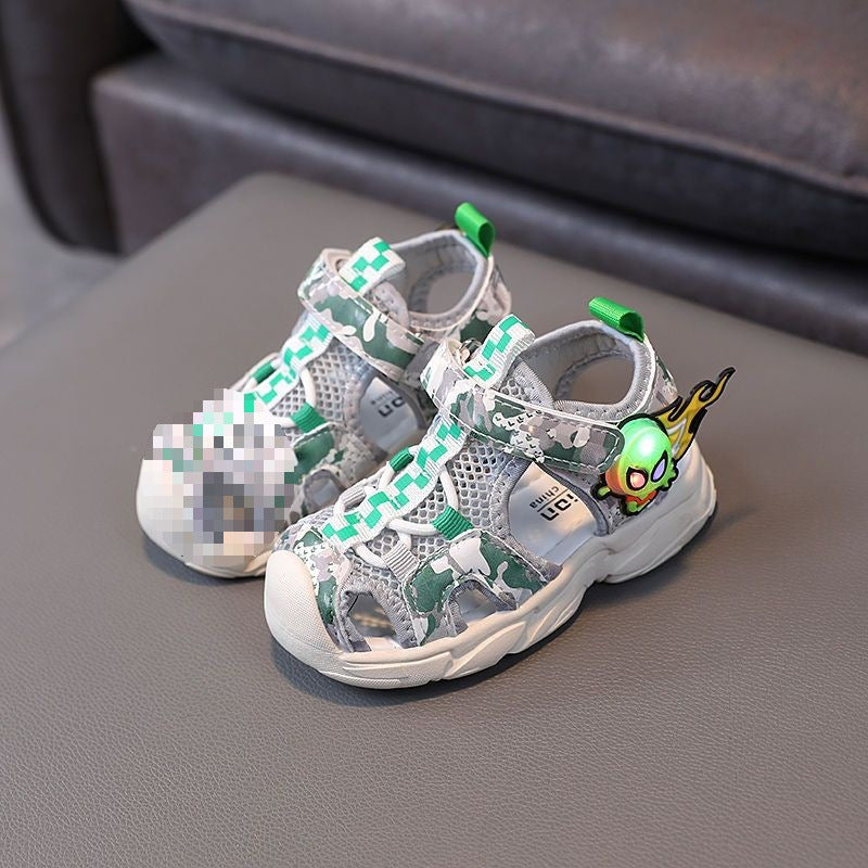 STOREXQ Summer New 1-6 Years Old Children's Closed Toe Sandals 2-3-4-5 Girls Baby Boys Ultraman Light up Shoes