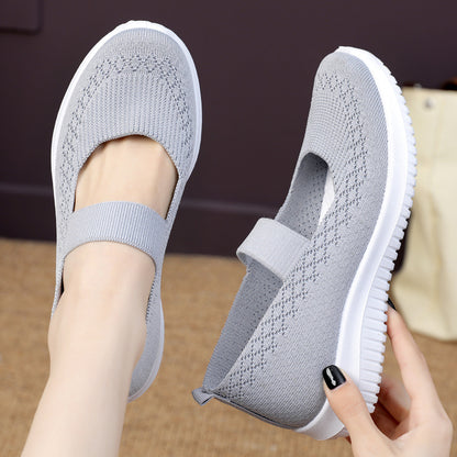 storexq Walking Shoes Women's Spring New Old Beijing Cloth Shoes Elderly Breathable Old Lady Strap Elderly Non-Slip Mom Shoes