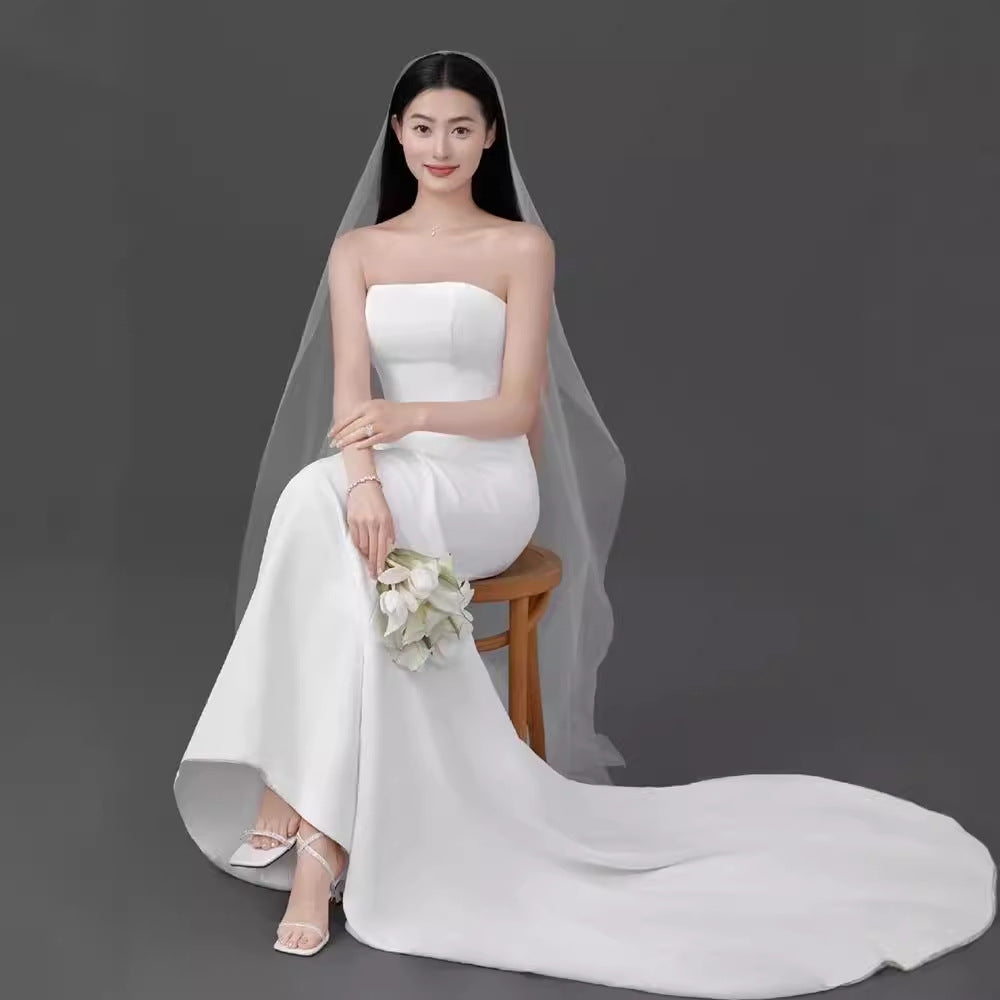 2025 Studio photo clothing  new white satin tube top fishtail dress very simple wedding photography interior