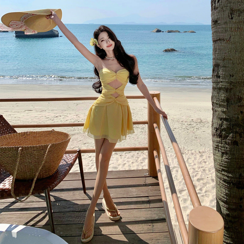 2025 seaside vacation style yellow pure desire sexy tube top floating yarn dress women's summer design sense hollow short skirt