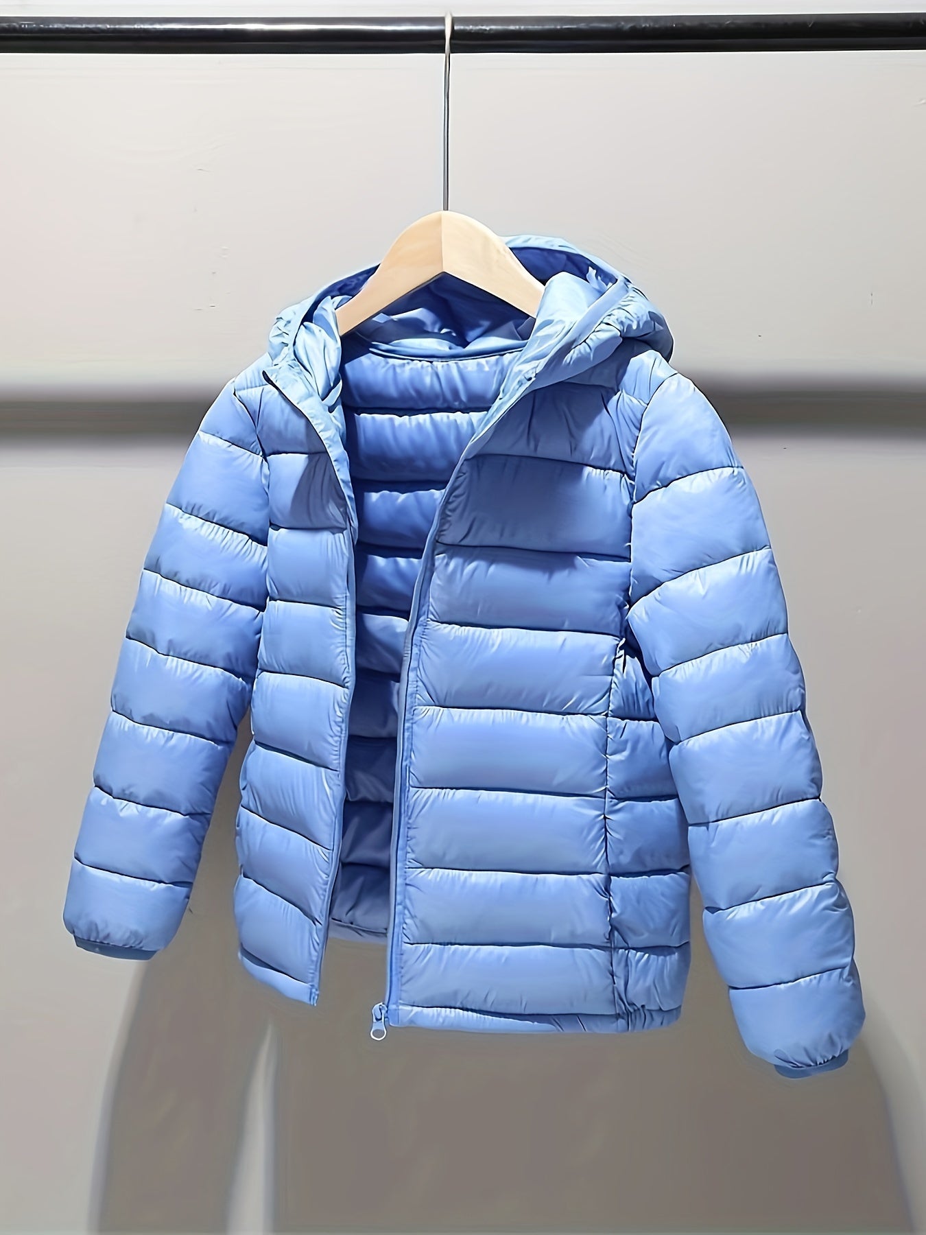 Kids' Hooded Puffer Jacket - 100% Polyester Casual Outerwear with Zipper, Solid Color, Non-Stretch Fabric, Regular Fit for Boys, Ideal for Fall/Winter - Polyester Fiber Insulated