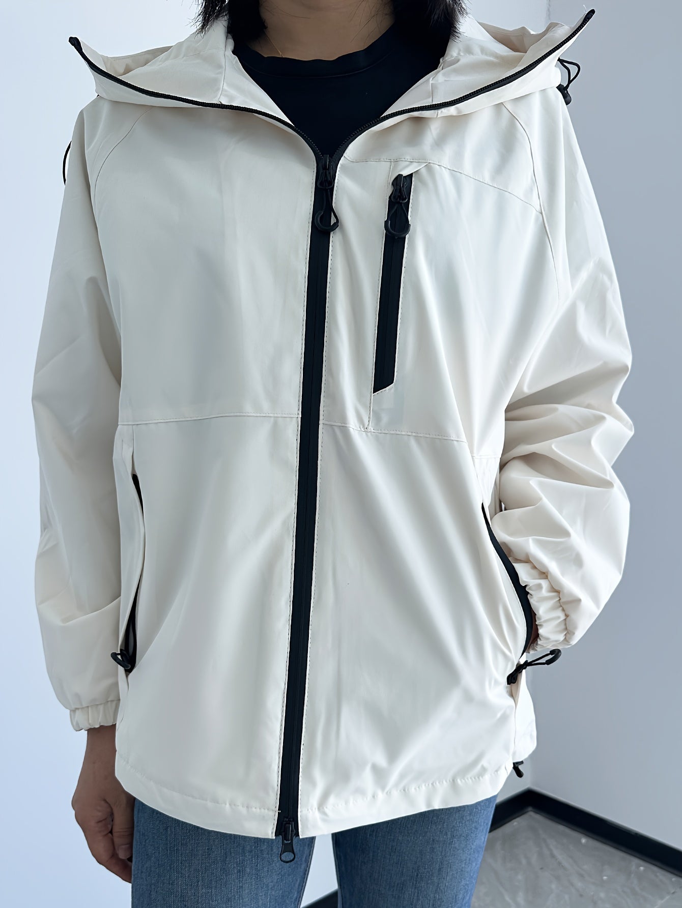 A Women's Waterproof And Windproof Hooded Jacket With Casual And Comfortable Loose Fit, Suitable For Outdoor Hiking, Fishing, Mountain Climbing Travel Jacket, Suitable For Spring And Autumn Outdoor Activities, Simple And Stylish.