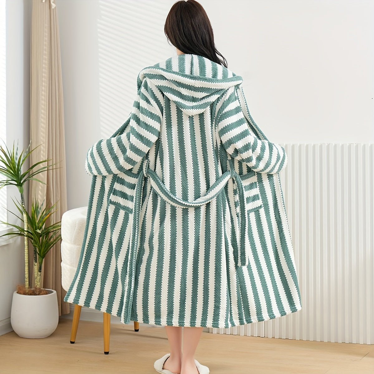 Contemporary Striped Bathrobe: Soft, Warm, and Absorbent - Suitable for All Genders and Sizes