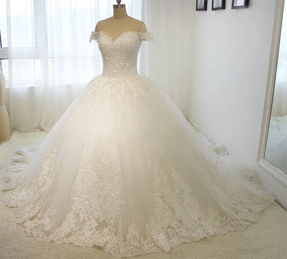 Off The Shoulder Short Sleeves Luxury Wedding Dress Long Train Tulle Applique Beaded Ball Gowns Lace-up White Vintage Real Dress